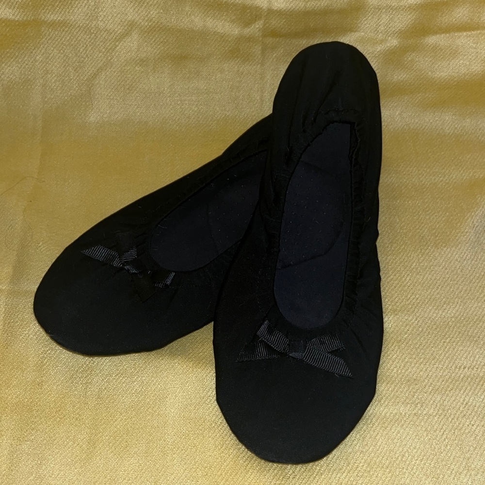 slippers dearform black super squishy soles size Large 9/10 women